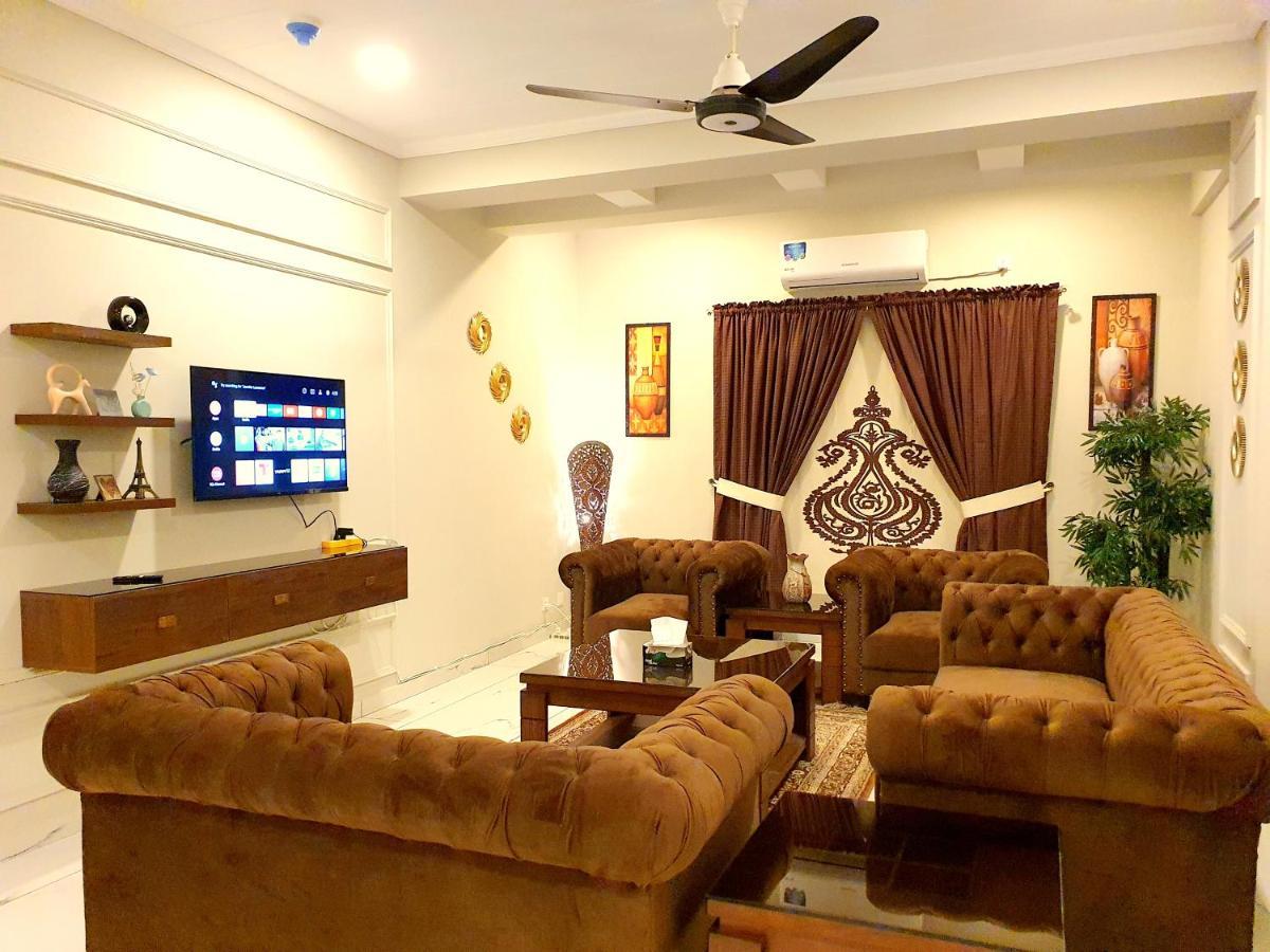 Luxurious Landing Apartments & Suites Bahria Town Rawalpindi Exterior photo